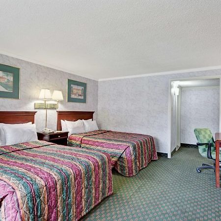 Days Inn Williamsburg Colonial Area Eksteriør bilde