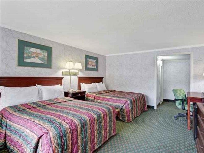 Days Inn Williamsburg Colonial Area Eksteriør bilde
